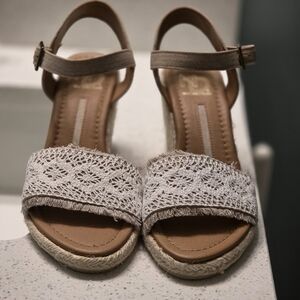 New Directions Beige and White Espadrilles